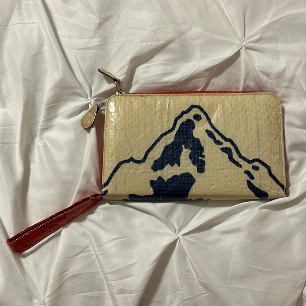 Malia recycled bag wristlet